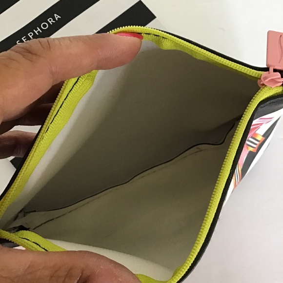 SEPHORA HOLIDAY STRIPED MAKE UP BAG NWOT - Picture 8 of 8